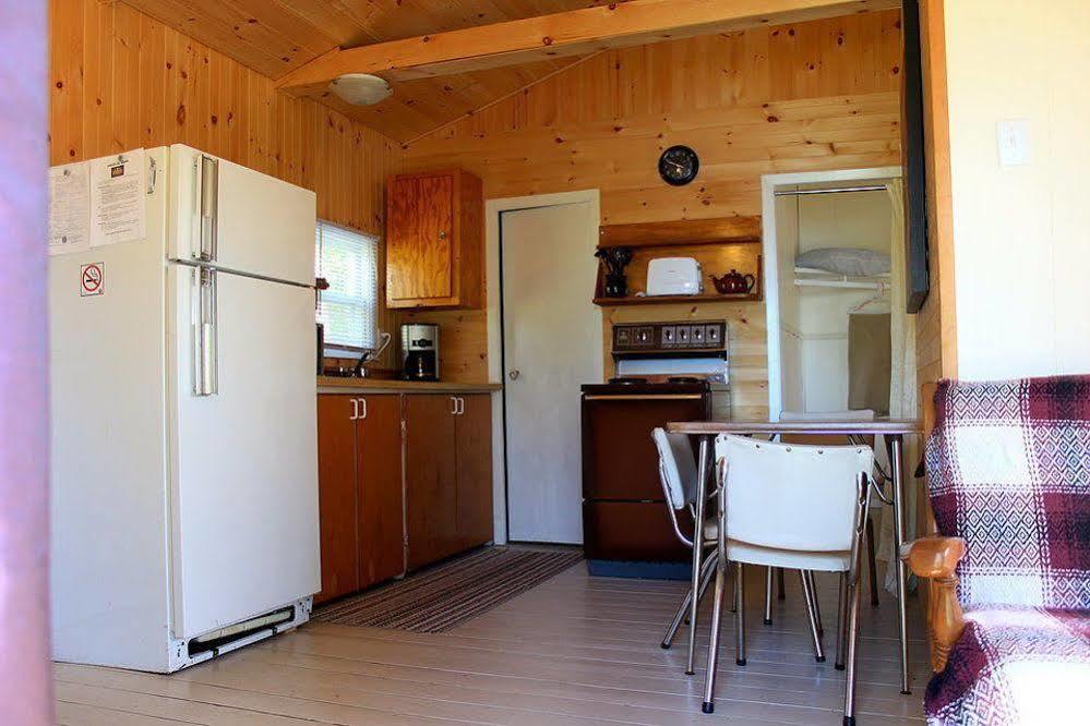 Mashkinonje Lodge Lavigne 外观 照片